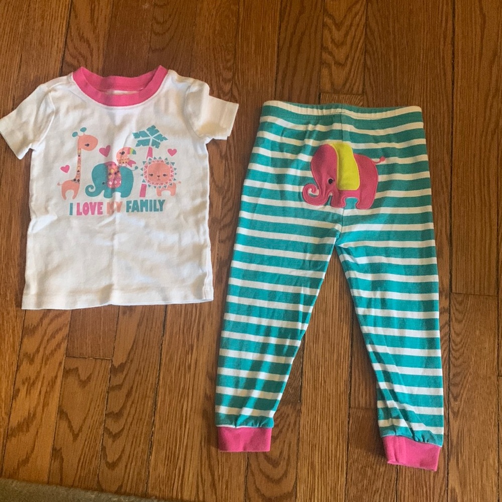 Safari pajama size 2t the children’s place